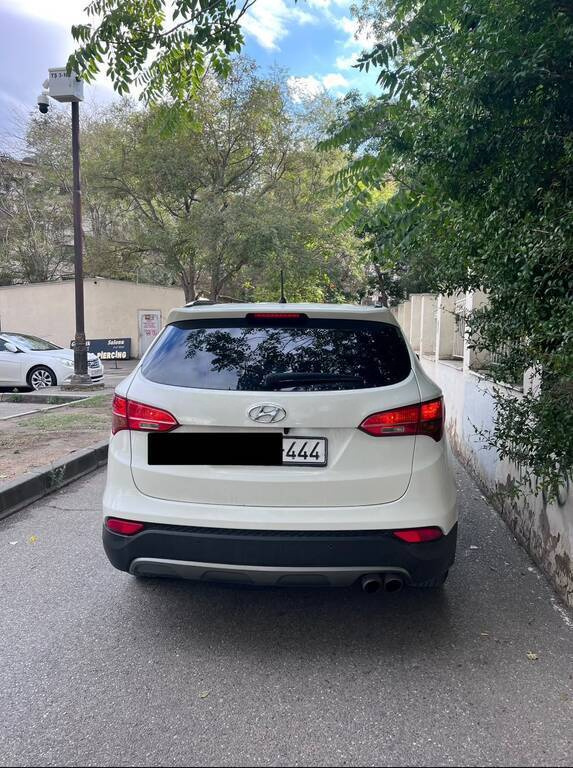 2012 Hyundai Santa Fe, 2.4L, 222000km - Image 7
