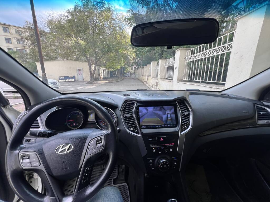 2012 Hyundai Santa Fe, 2.4L, 222000km - Image 9