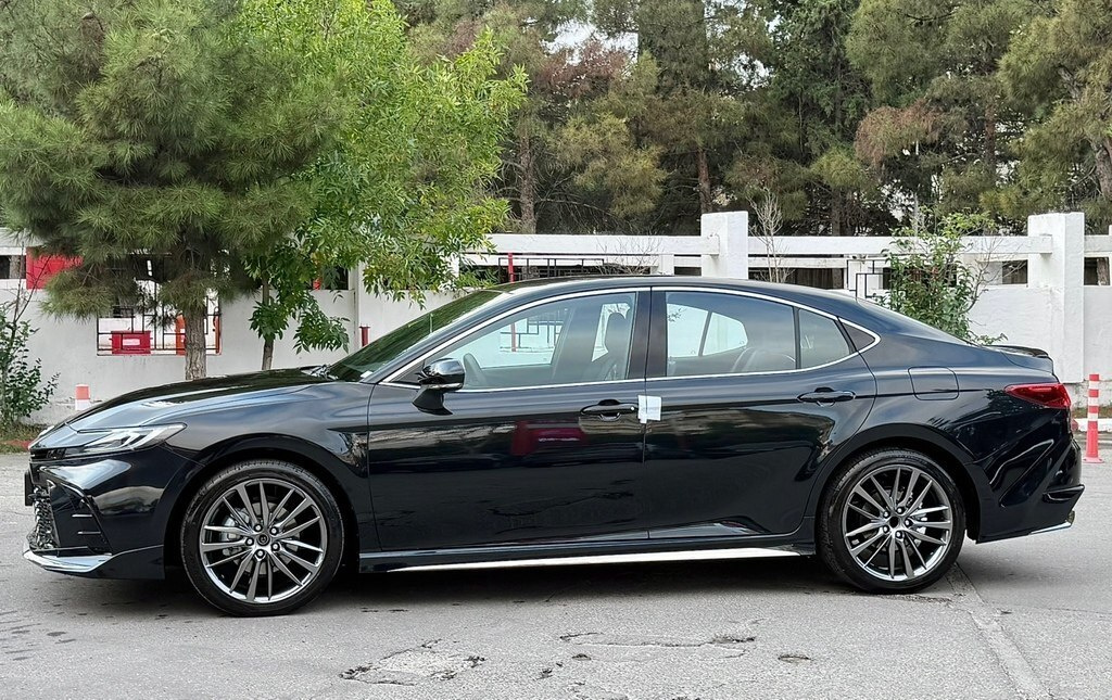 2026 Toyota Camry, 2.0L, 0km - Image 3