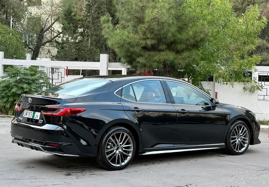 2026 Toyota Camry, 2.0L, 0km - Image 5