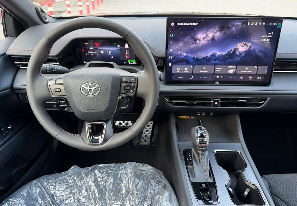 2026 Toyota Camry, 2.0L, 0km - Image 6
