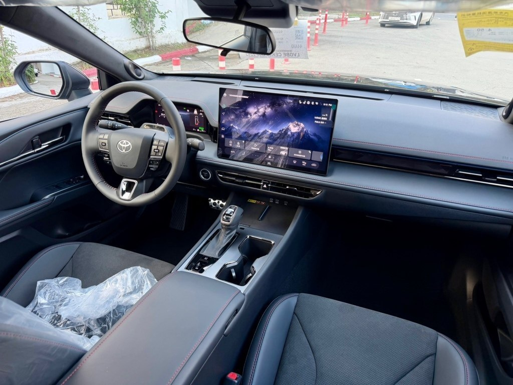 2026 Toyota Camry, 2.0L, 0km - Image 7