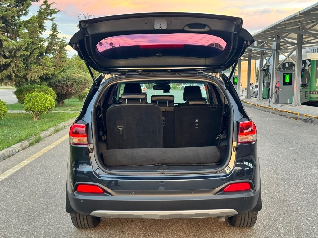 2016 Kia Sorento, 2.0L, 167400km - Image 11