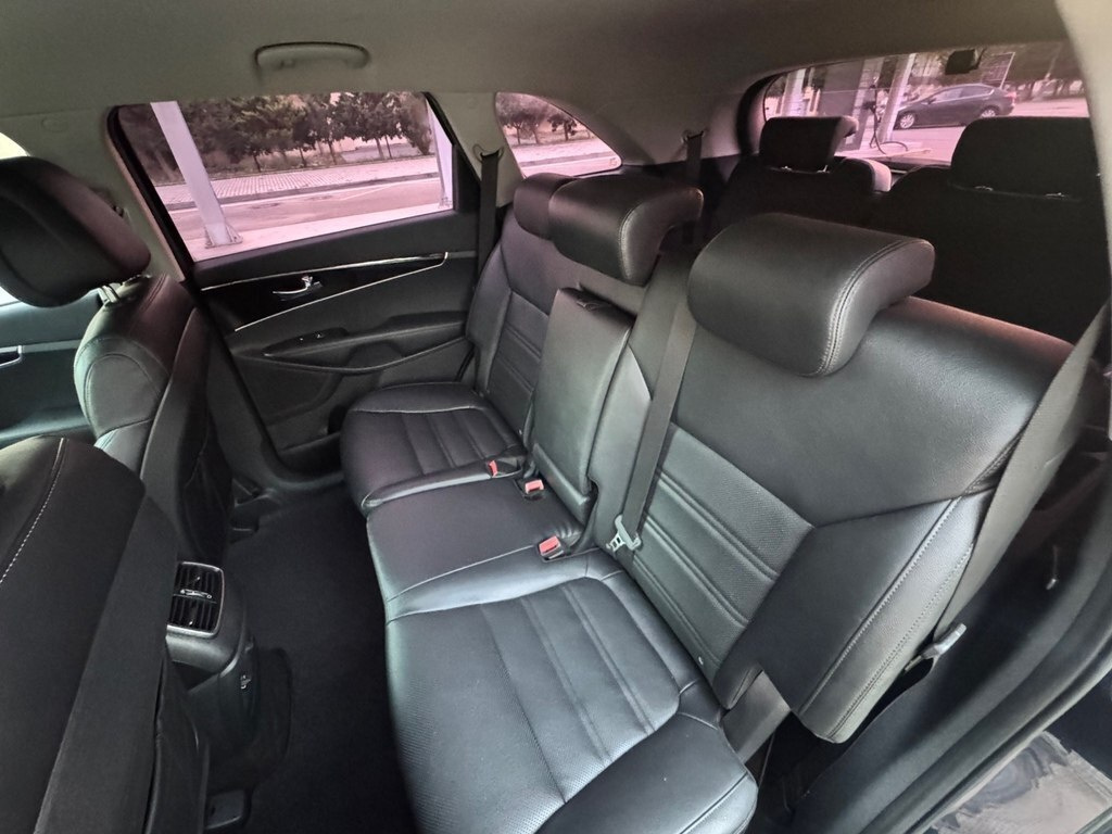 2016 Kia Sorento, 2.0L, 167400km - Image 14