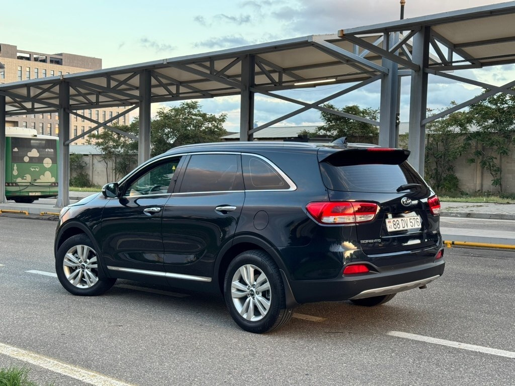 2016 Kia Sorento, 2.0L, 167400km - Image 4