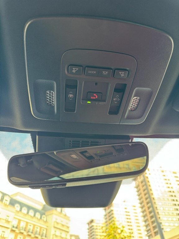 2025 Toyota Camry, 2.5L, 7000km - Image 16