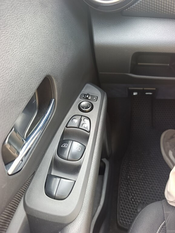 2021 Nissan Kicks, 1.6L, 100000km - Image 14