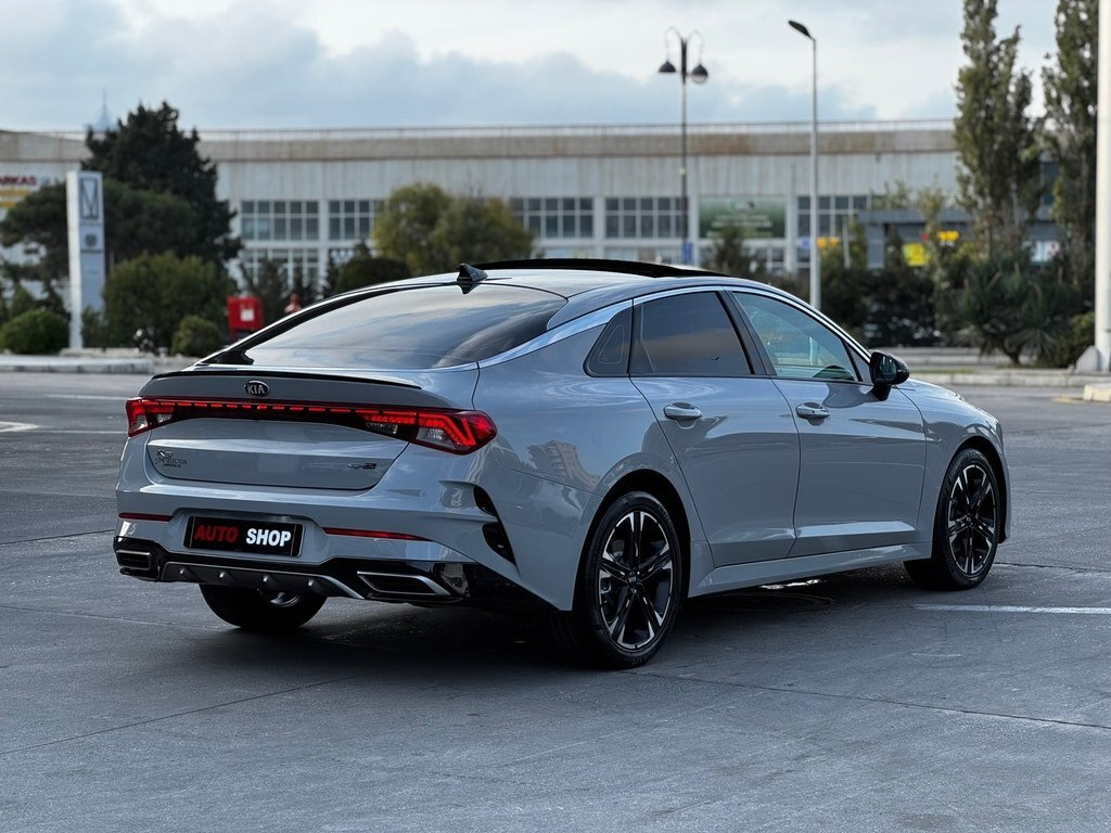 2020 Kia K5, 1.6L, 119000km - Image 2