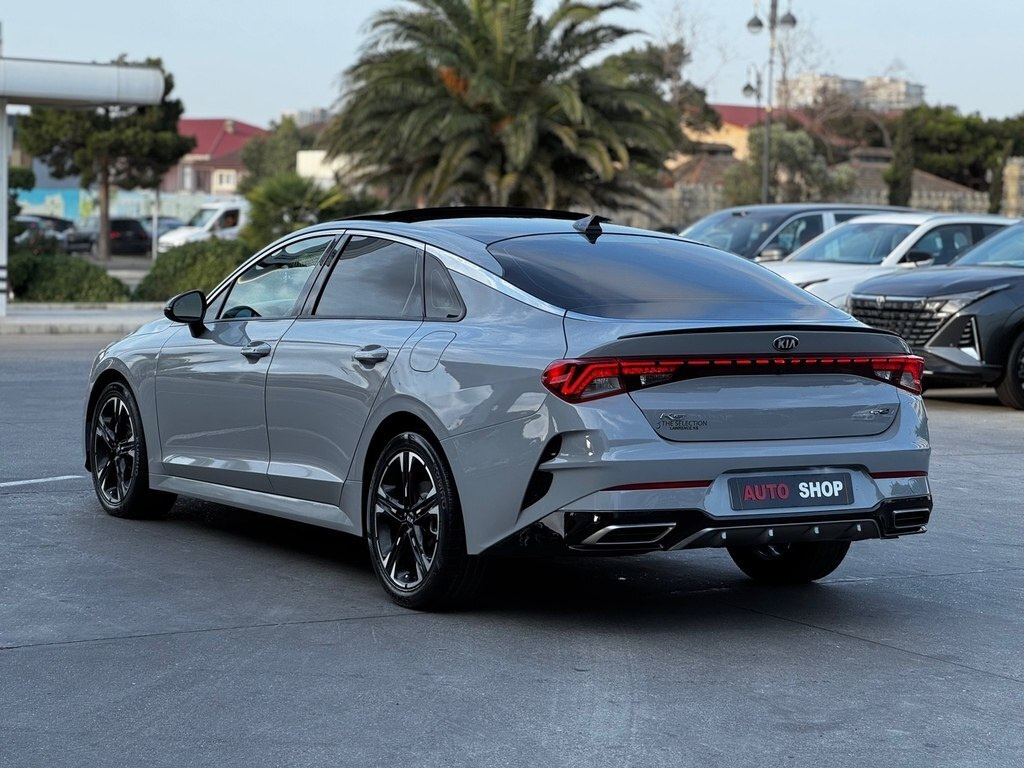 2020 Kia K5, 1.6L, 119000km - Image 7