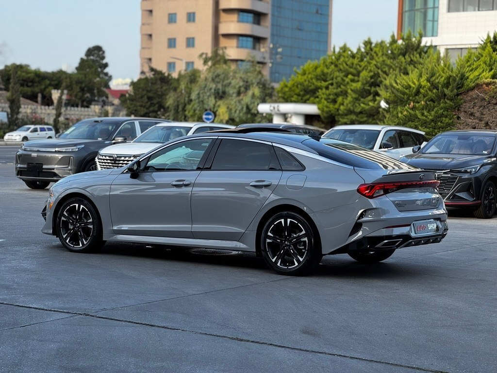 2020 Kia K5, 1.6L, 119000km - Image 9
