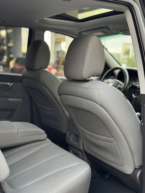 2010 Hyundai Santa Fe, 2.4L, 189000km - Image 17