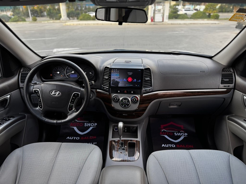 2010 Hyundai Santa Fe, 2.4L, 189000km - Image 18