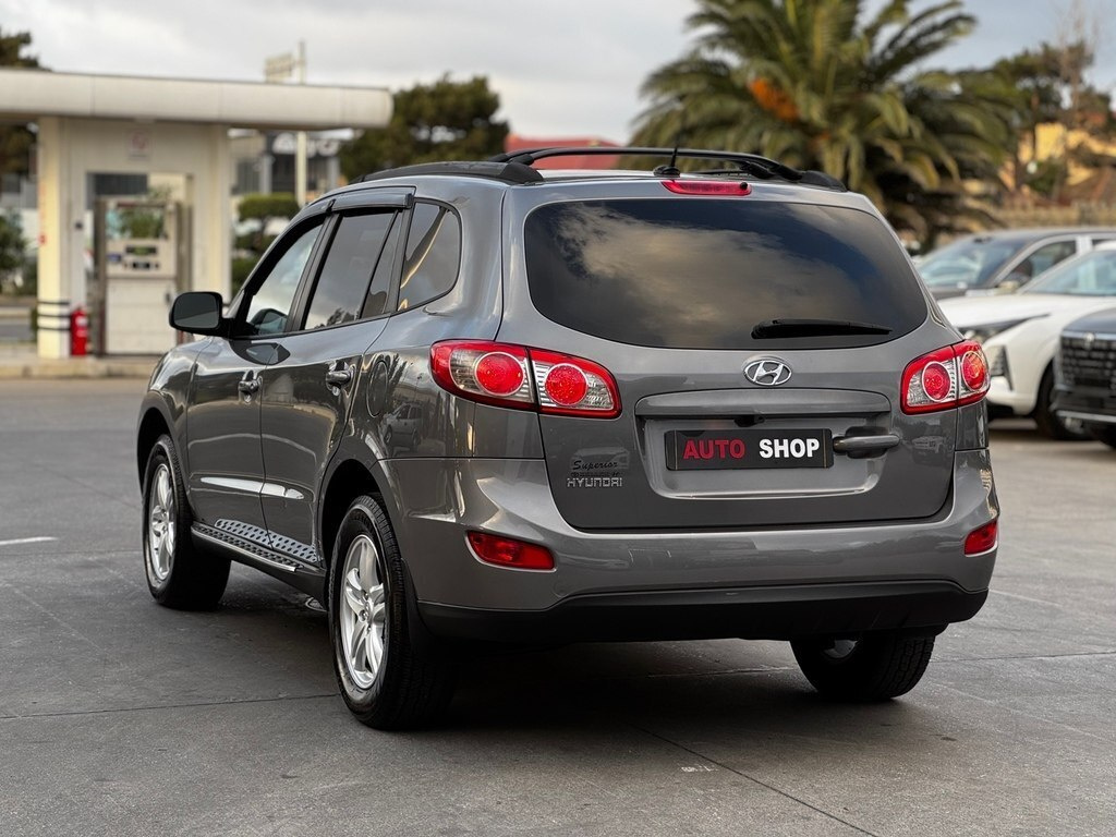 2010 Hyundai Santa Fe, 2.4L, 189000km - Image 6