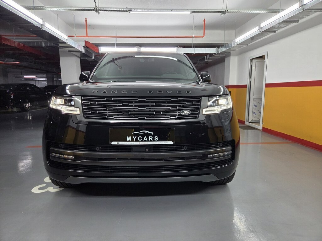 2025 Land Rover Range Rover, 4.4L, 13000km - Image 7