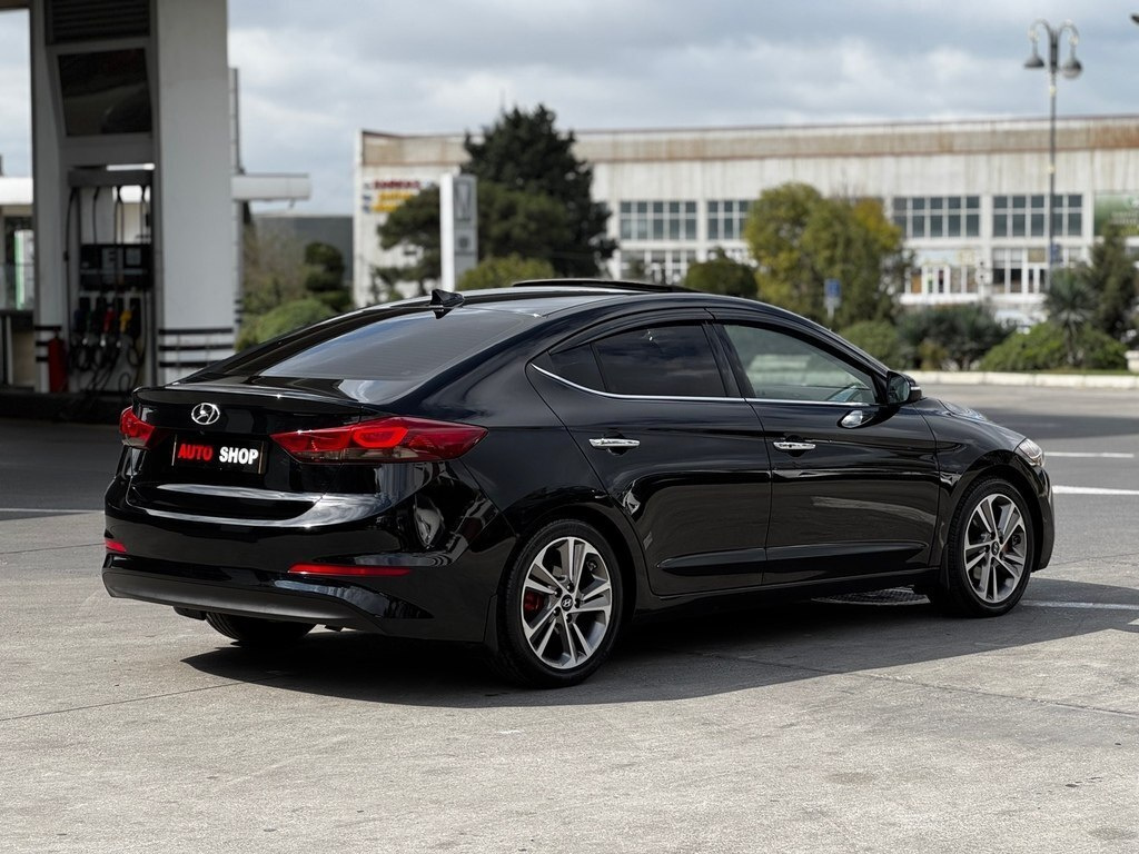 2016 Hyundai Elantra, 2.0L, 138000km - Image 2