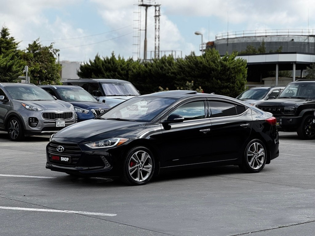 2016 Hyundai Elantra, 2.0L, 138000km - Image 11