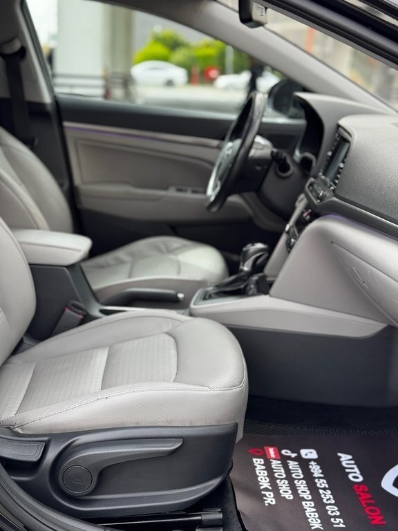2016 Hyundai Elantra, 2.0L, 138000km - Image 17