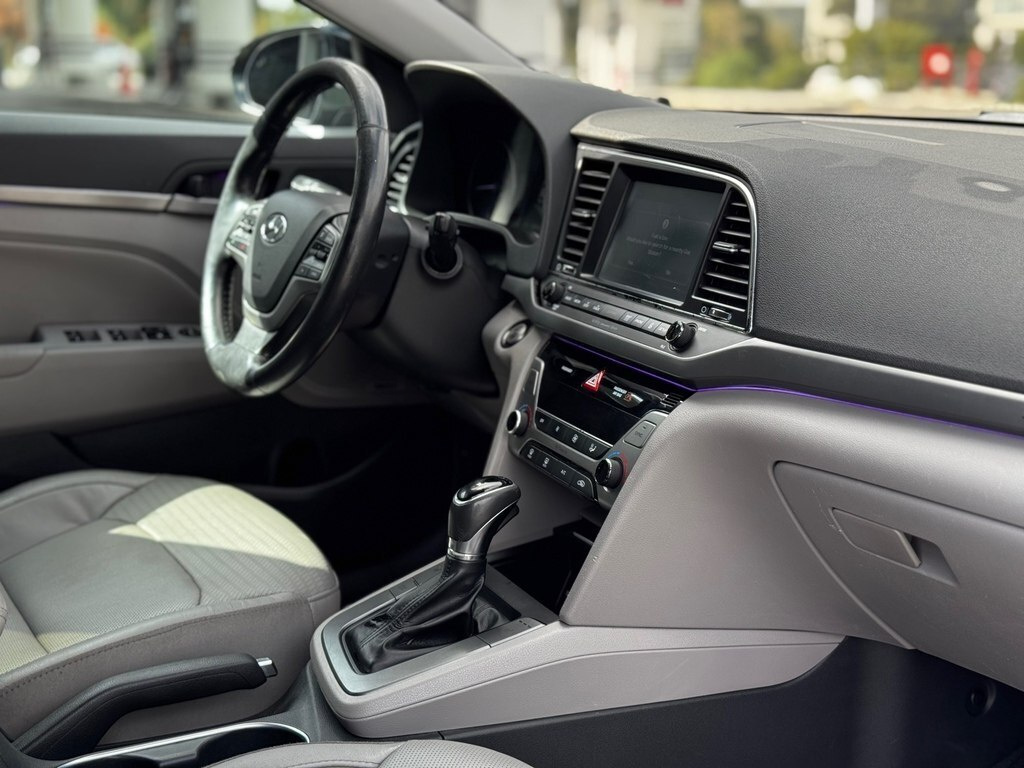 2016 Hyundai Elantra, 2.0L, 138000km - Image 20