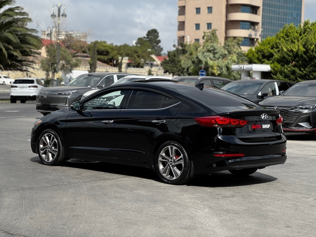 2016 Hyundai Elantra, 2.0L, 138000km - Image 8