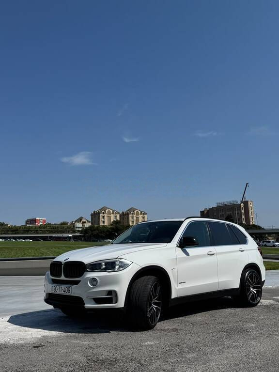 2015 BMW X5, 3.0L, 130000km - Image 3