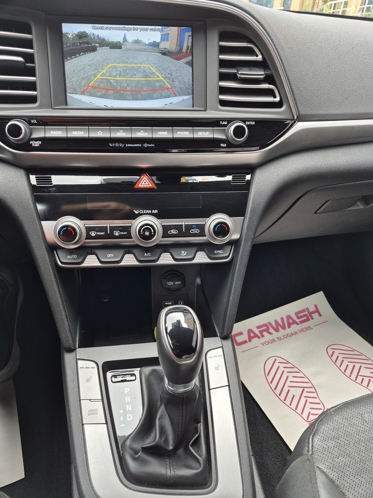 2019 Hyundai Elantra, 2.0L, 124000km - Image 18