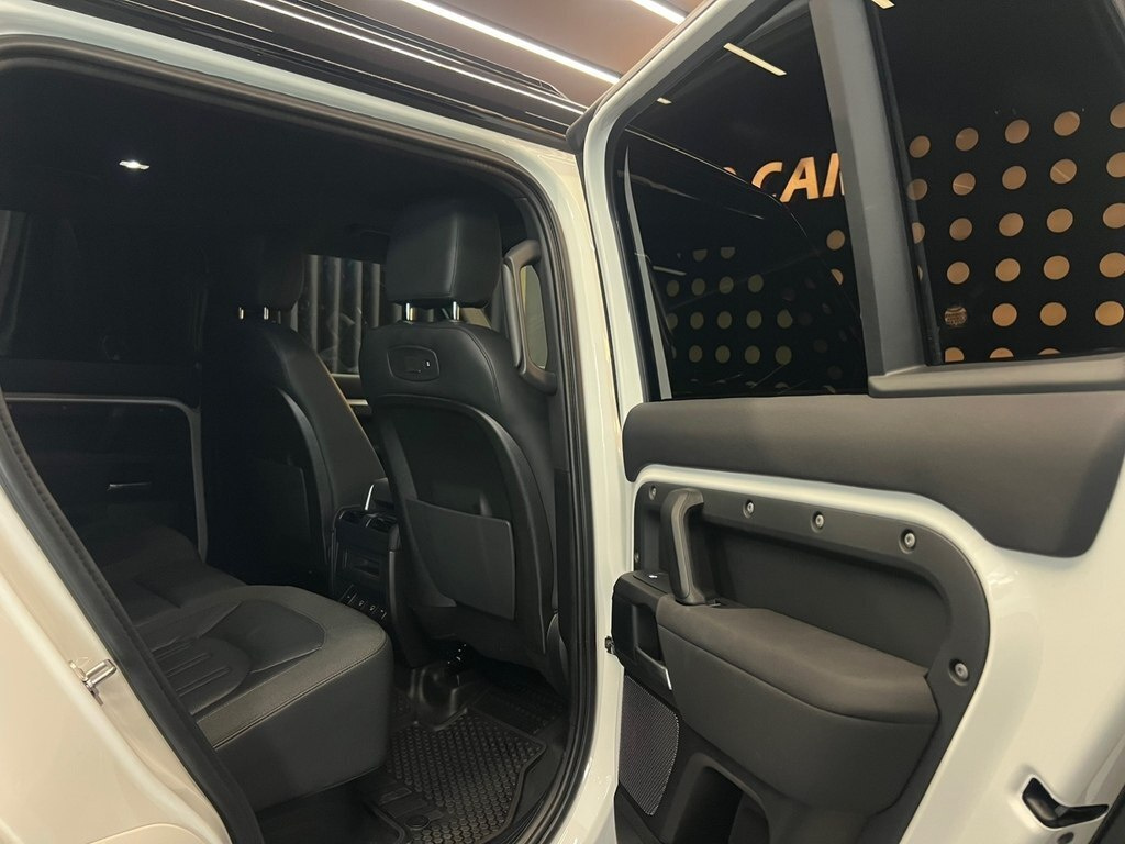 2020 Land Rover Defender, 2.0L, 91000km - Image 8
