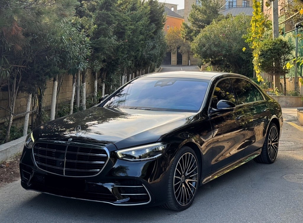2022 Mercedes S 500 4MATIC, 3.0L, 41400km - Image 1