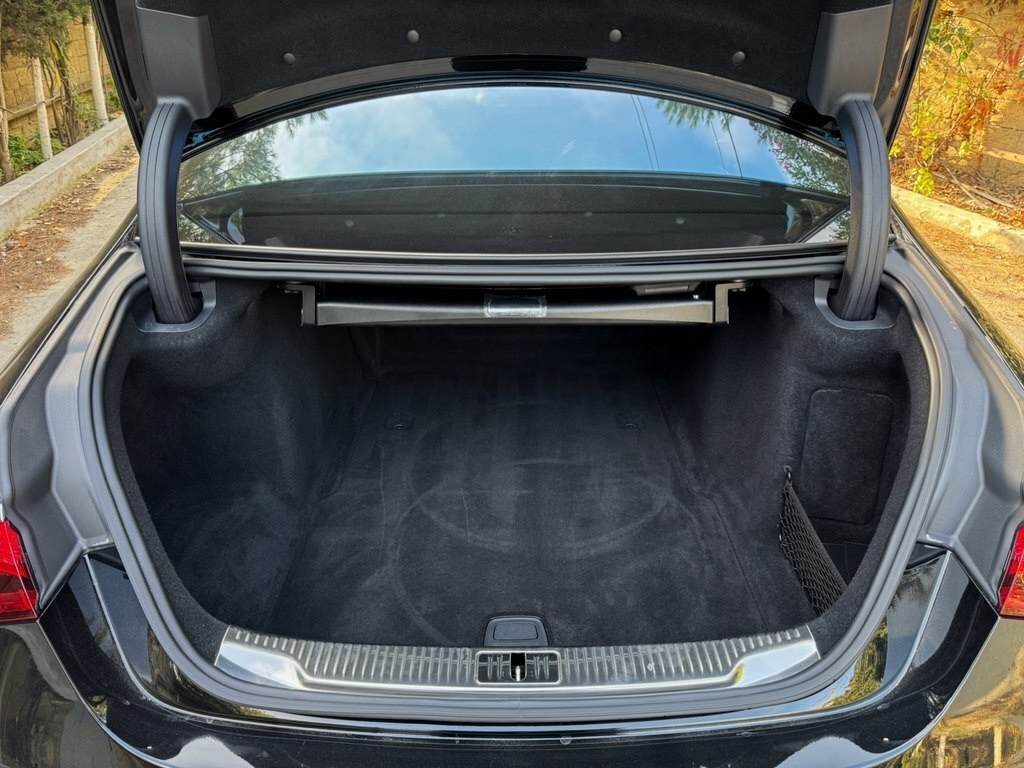 2022 Mercedes S 500 4MATIC, 3.0L, 41400km - Image 17