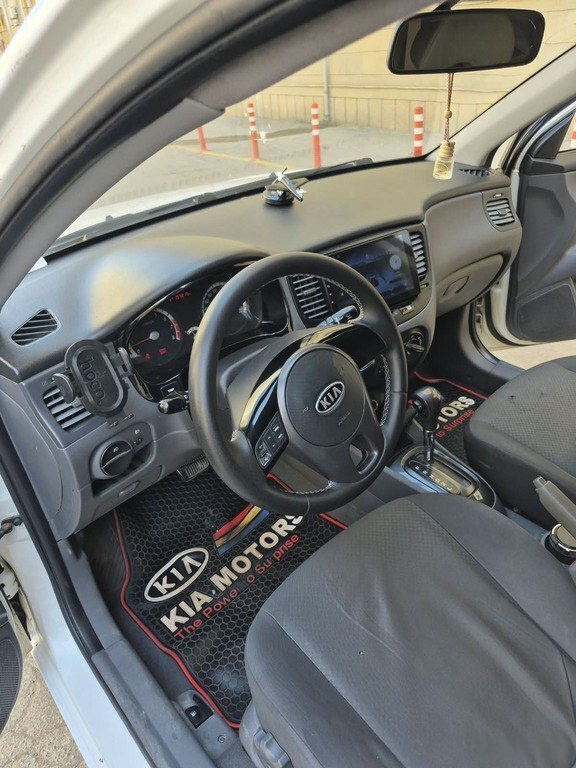 2011 Kia Rio, 1.6L, 198000km - Image 11