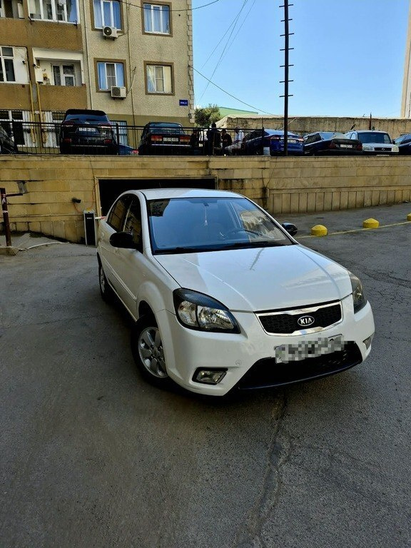 2011 Kia Rio, 1.6L, 198000km - Image 7