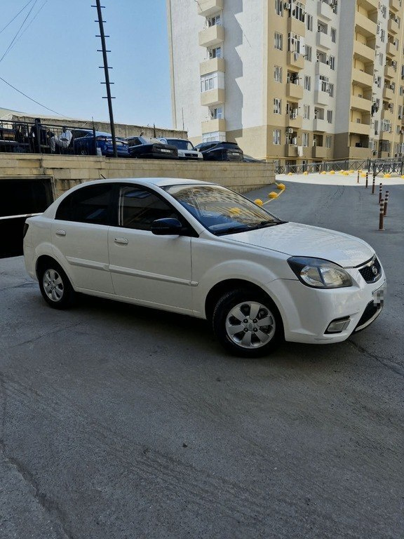 2011 Kia Rio, 1.6L, 198000km - Image 8