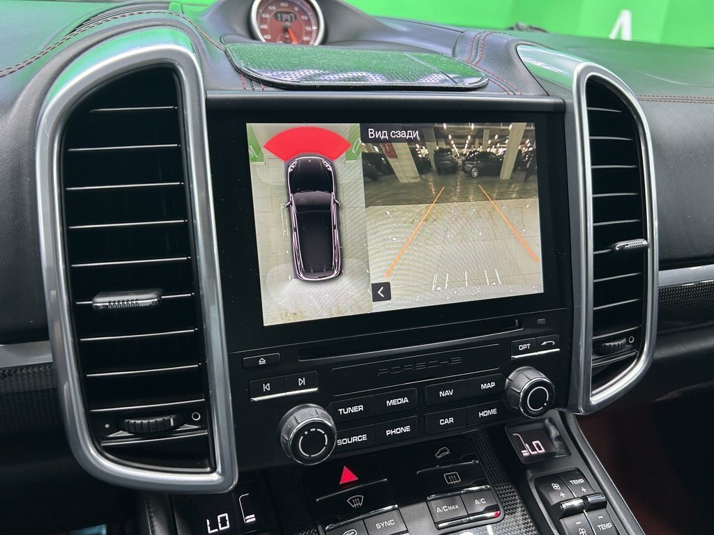 2016 Porsche Cayenne Turbo, 4.8L, 135000km - Image 18