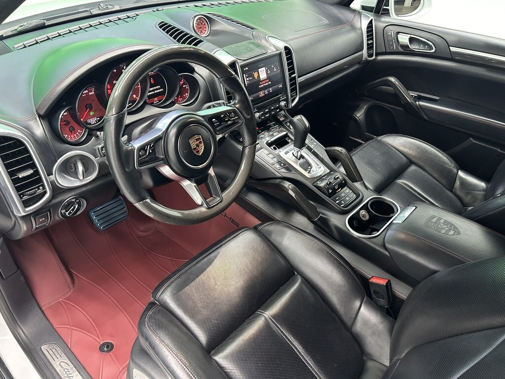 2016 Porsche Cayenne Turbo, 4.8L, 135000km - Image 8