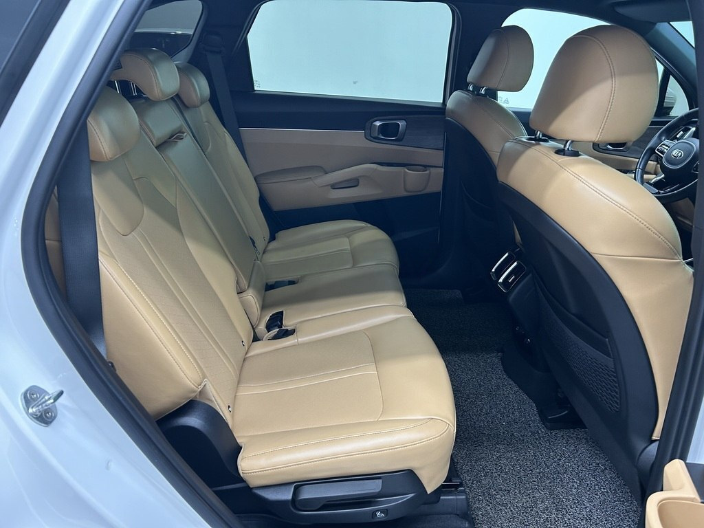2020 Kia Sorento, 2.2L, 130000km - Image 12
