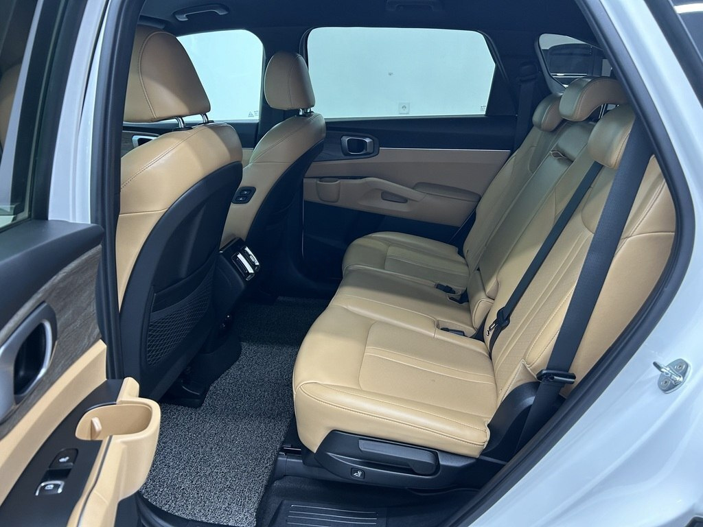 2020 Kia Sorento, 2.2L, 130000km - Image 13