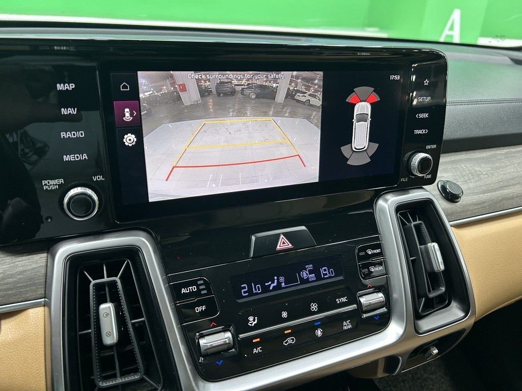 2020 Kia Sorento, 2.2L, 130000km - Image 18