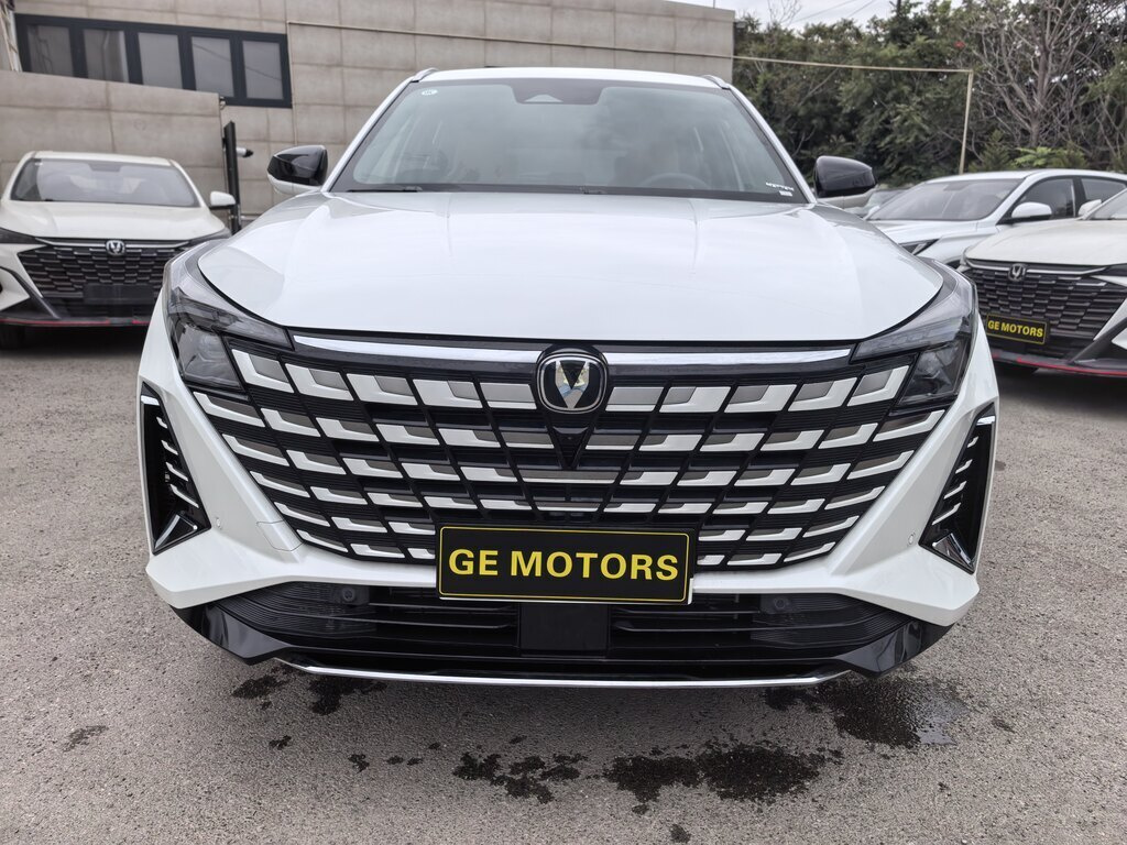 2025 Changan Uni-Z, 1.5L, 0km - Image 2
