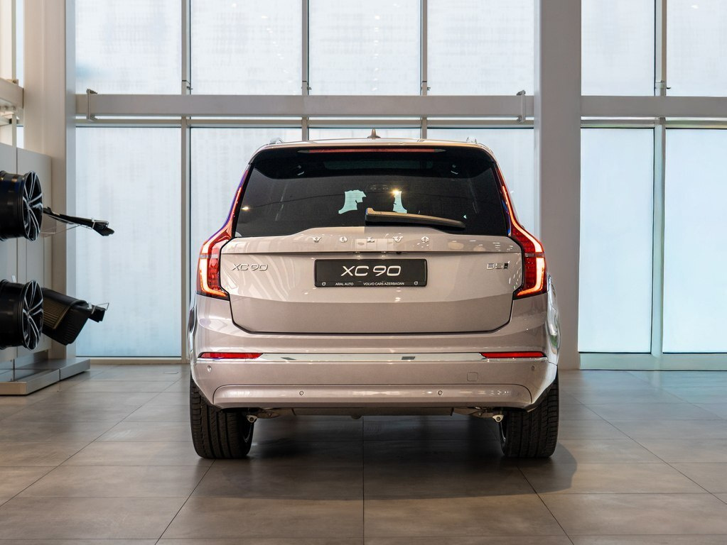 2026 Volvo XC90, 2.0L, 0km - Image 3