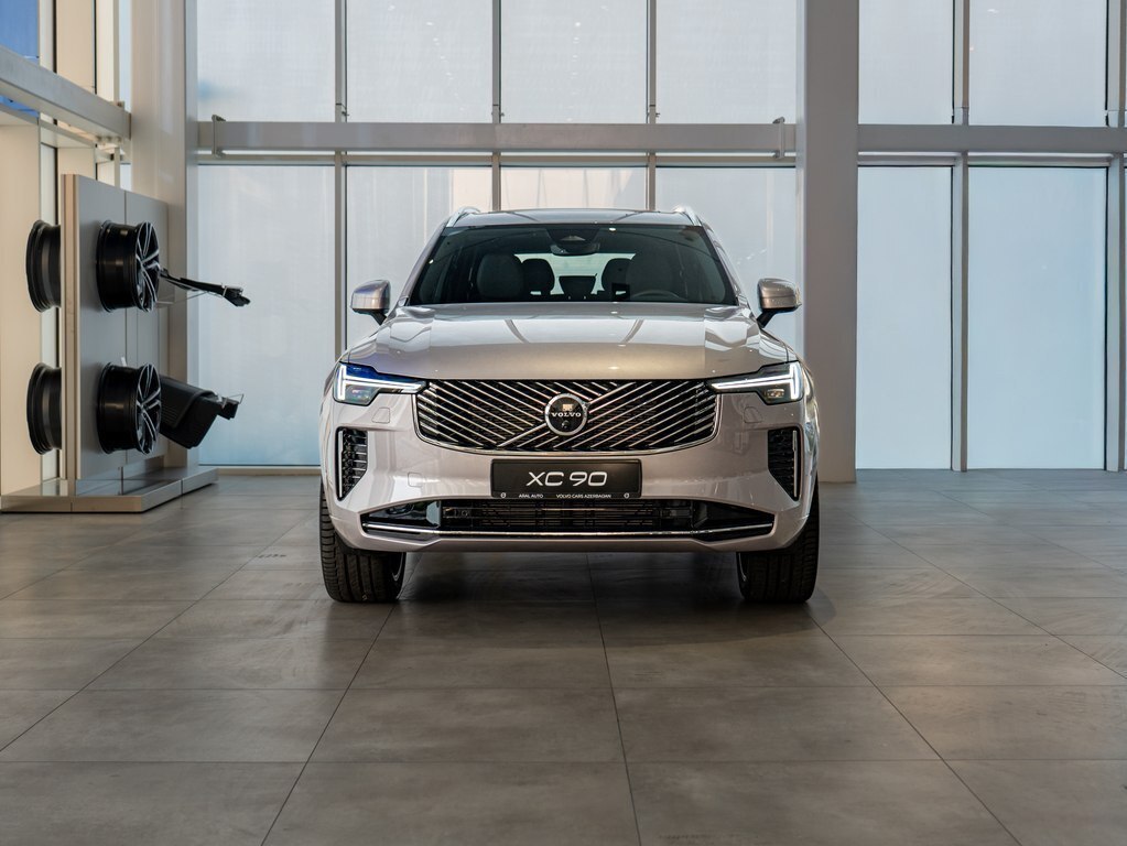 2026 Volvo XC90, 2.0L, 0km - Image 4
