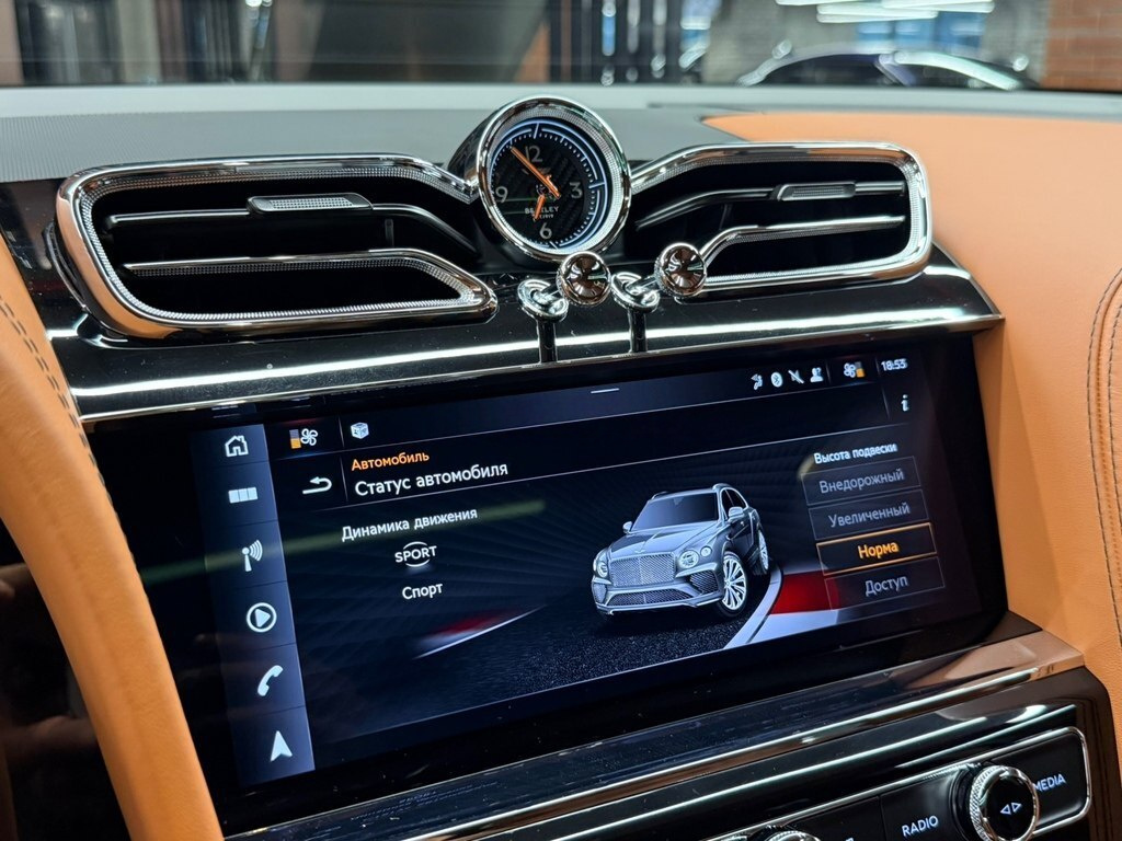 2025 Bentley Bentayga, 4.0L, 0km - Image 17