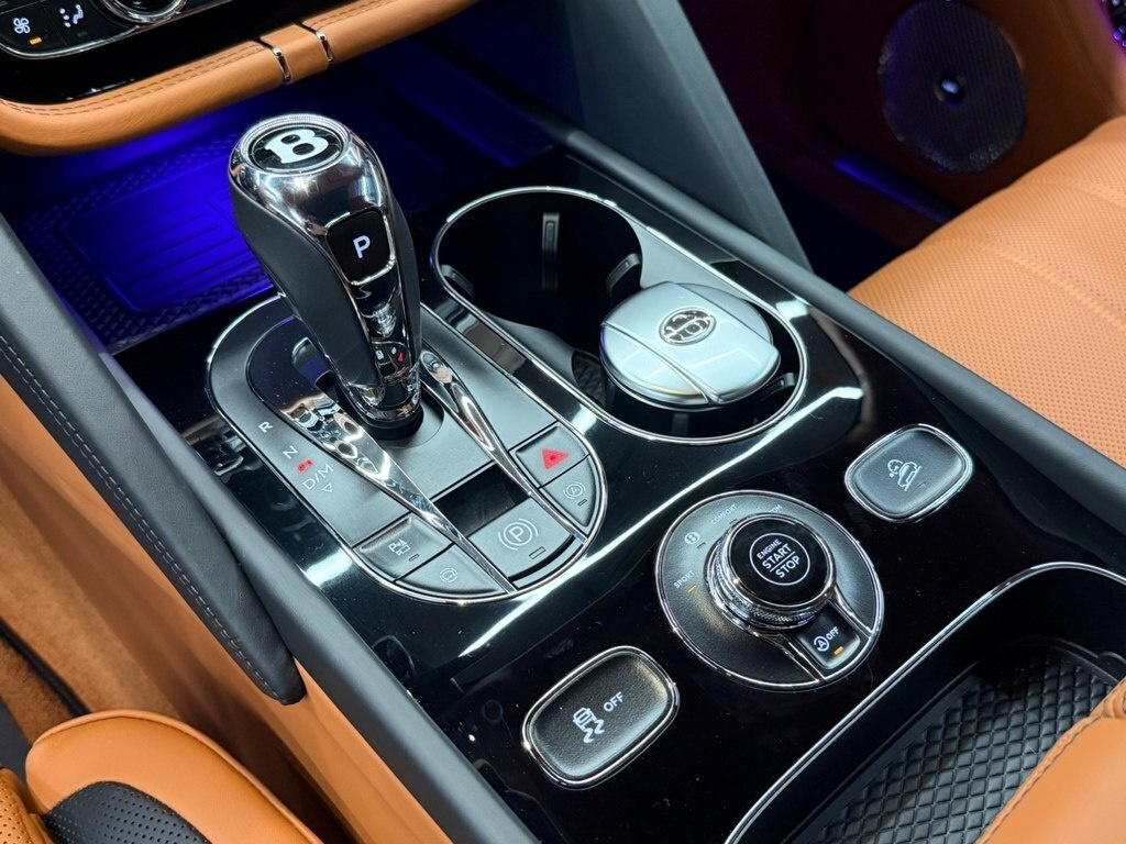 2025 Bentley Bentayga, 4.0L, 0km - Image 19