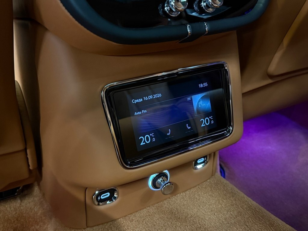 2025 Bentley Bentayga, 4.0L, 0km - Image 25