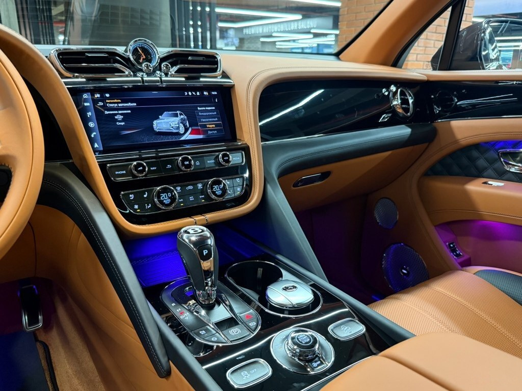2025 Bentley Bentayga, 4.0L, 0km - Image 31