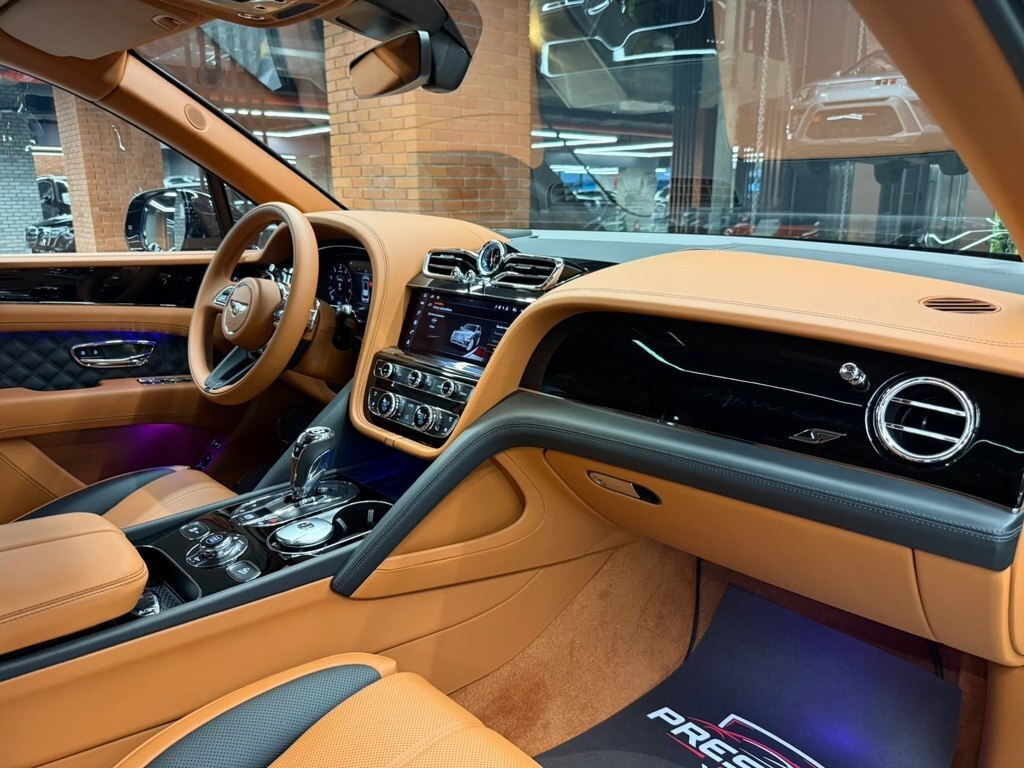 2025 Bentley Bentayga, 4.0L, 0km - Image 33