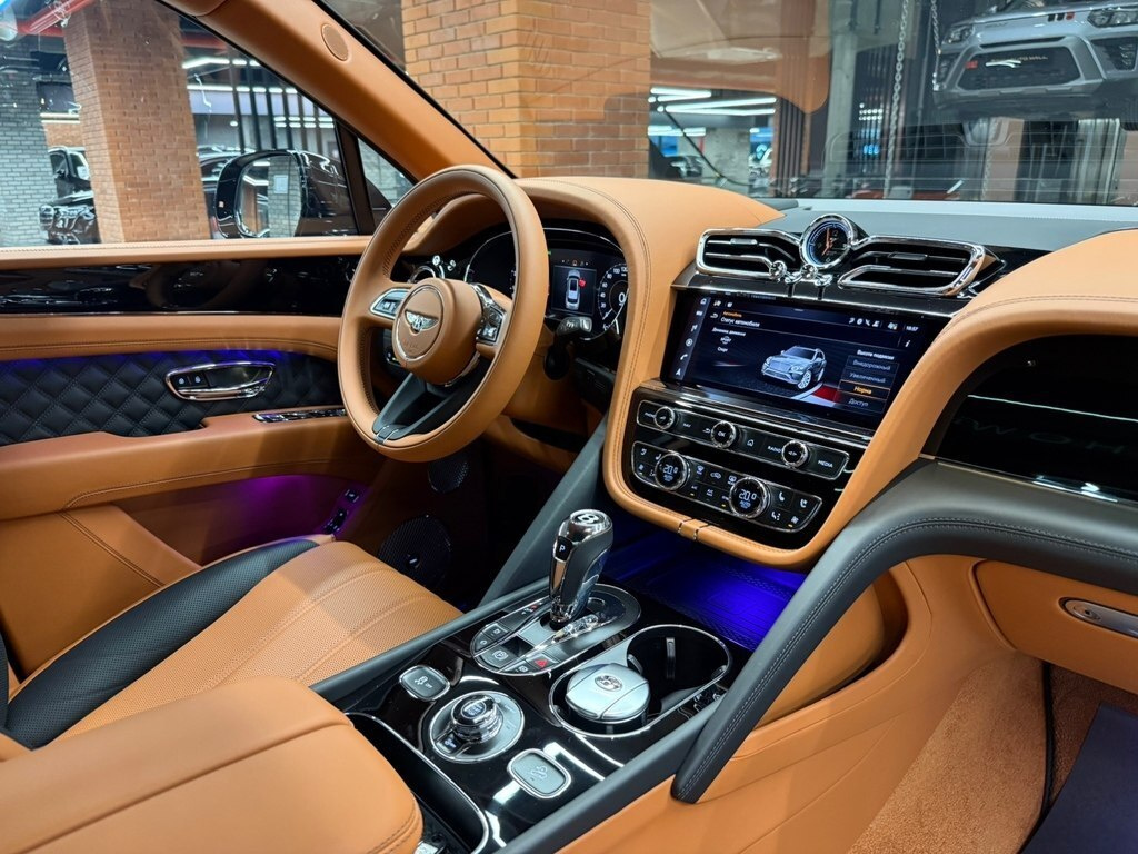 2025 Bentley Bentayga, 4.0L, 0km - Image 34
