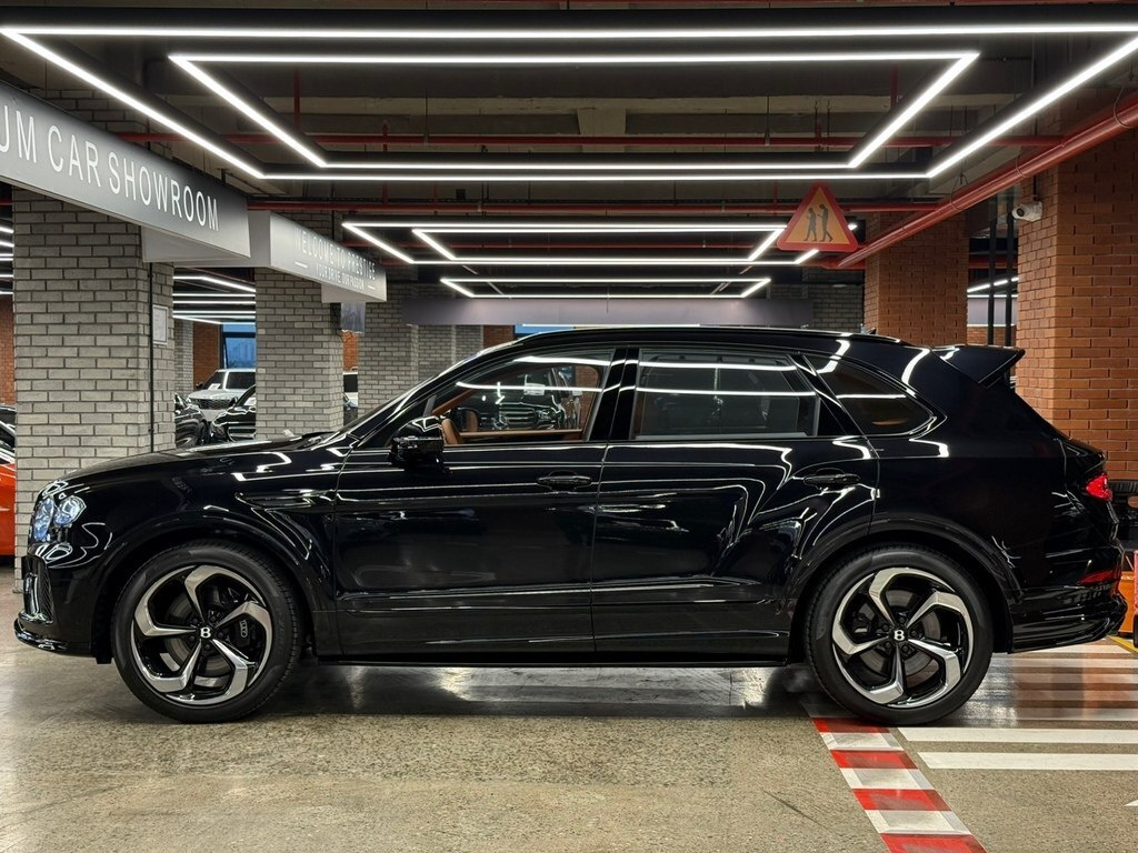 2025 Bentley Bentayga, 4.0L, 0km - Image 6