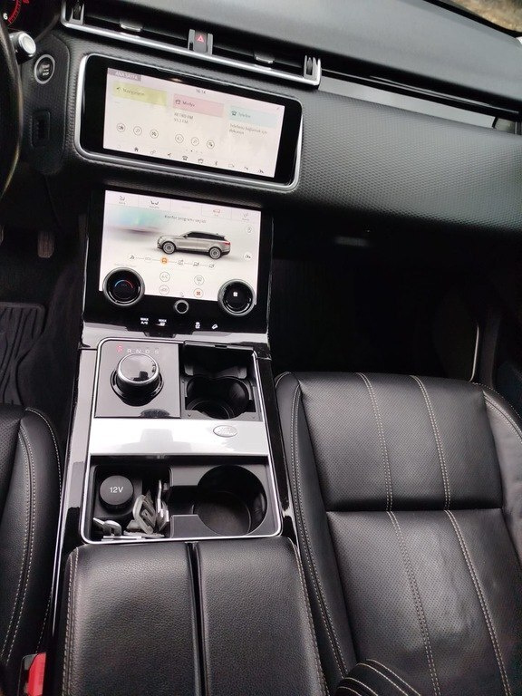 2018 Land Rover RR Velar, 2.0L, 185000km - Image 11