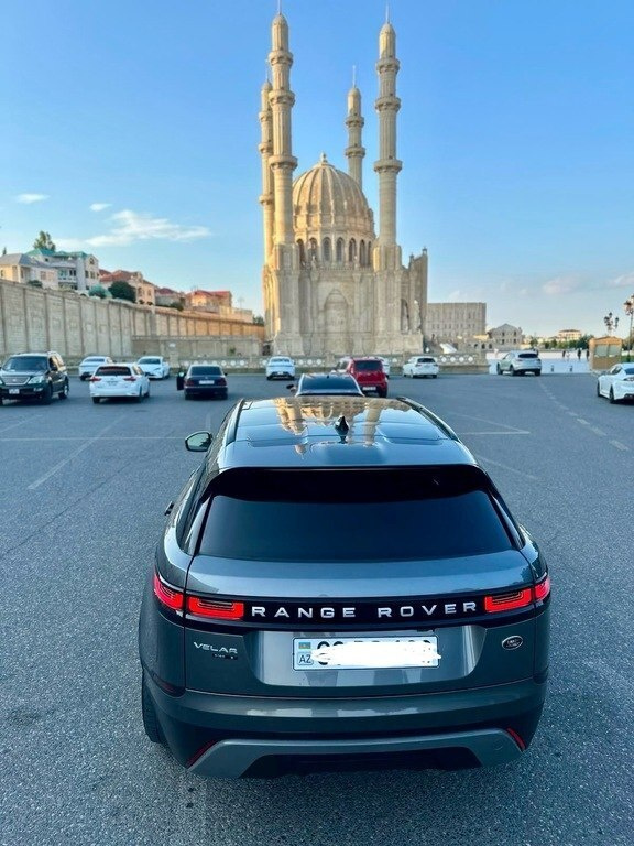 2018 Land Rover RR Velar, 2.0L, 185000km - Image 8