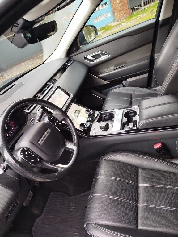 2018 Land Rover RR Velar, 2.0L, 185000km - Image 10
