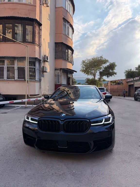 2018 BMW 530, 2.0L, 207000km - Image 1